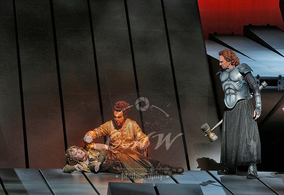 Met Opera Rheingold