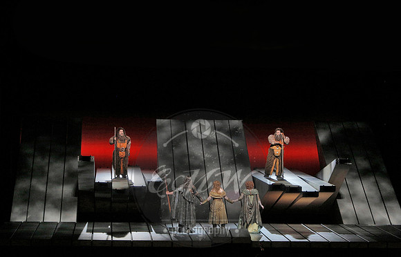 Met Opera Rheingold