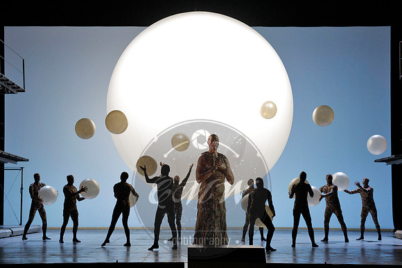 Los Angeles Opera, Akhnaten