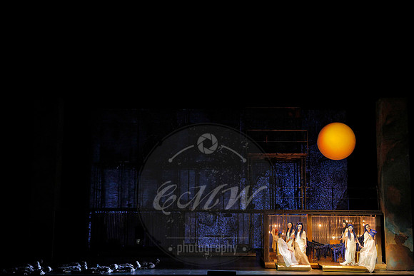 Los Angeles Opera, Akhnaten