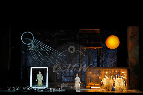 Los Angeles Opera, Akhnaten