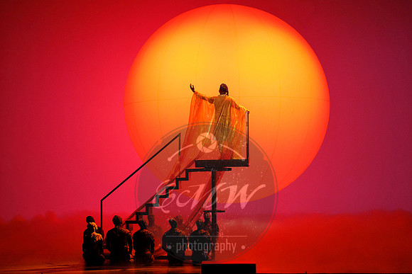 Los Angeles Opera, Akhnaten