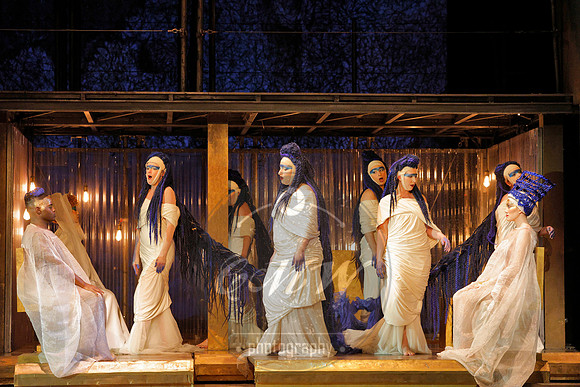 Los Angeles Opera, Akhnaten