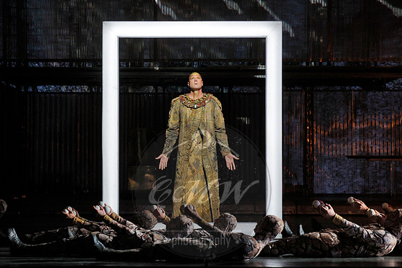 Los Angeles Opera, Akhnaten