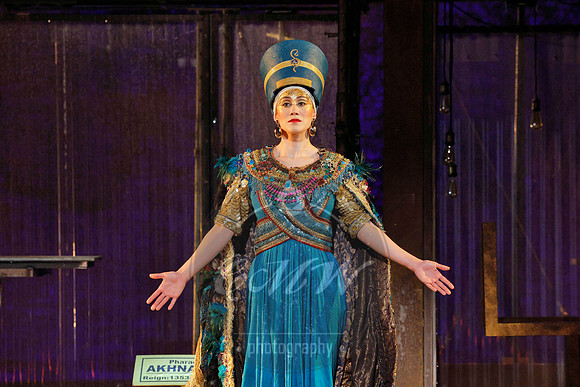 Los Angeles Opera, Akhnaten