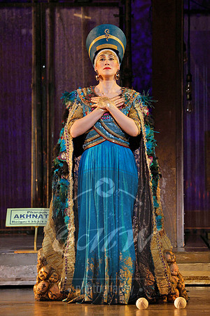 Los Angeles Opera, Akhnaten
