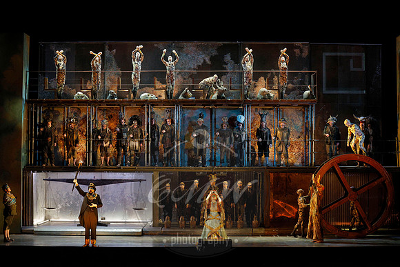 Los Angeles Opera, Akhnaten