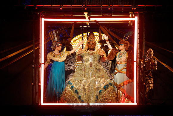 Los Angeles Opera, Akhnaten