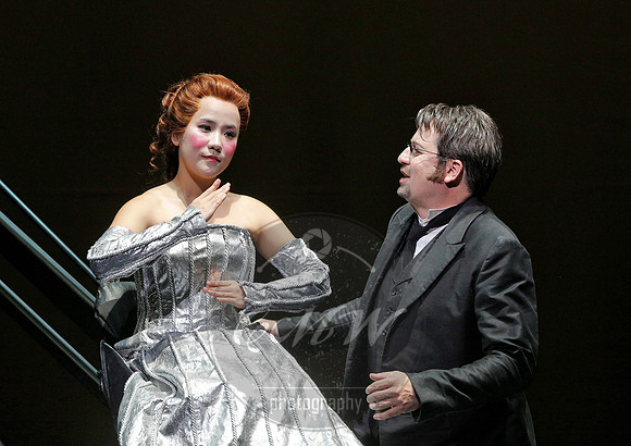 san francisco opera tales of hoffmann