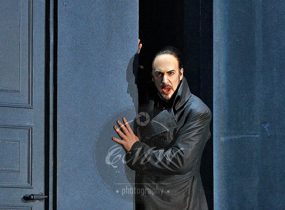 san francisco opera tales of hoffmann