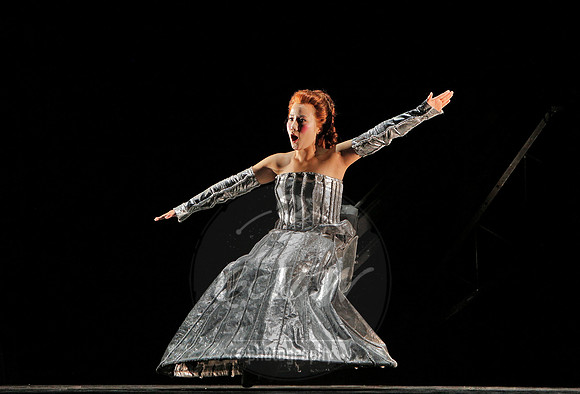 san francisco opera tales of hoffmann