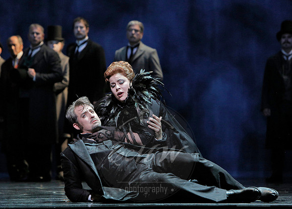 san francisco opera tales of hoffmann