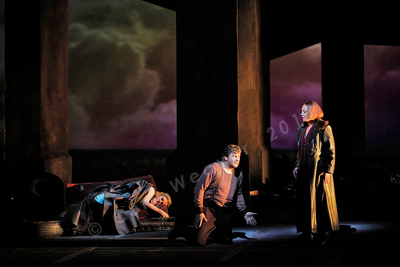 San Francisco Opera Die Walkure with Eva-Maria Westbroek, Mark Delavan, Nina Stemme, Christopher Ventris Directed by Francesca Zambello by Ricard Wagner