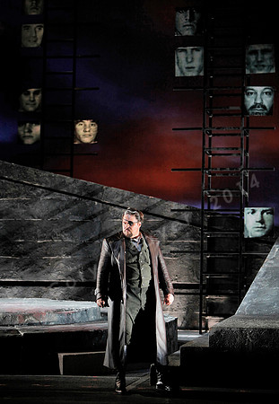 San Francisco Opera Die Walkure with Eva-Maria Westbroek, Mark Delavan, Nina Stemme, Christopher Ventris Directed by Francesca Zambello by Ricard Wagner