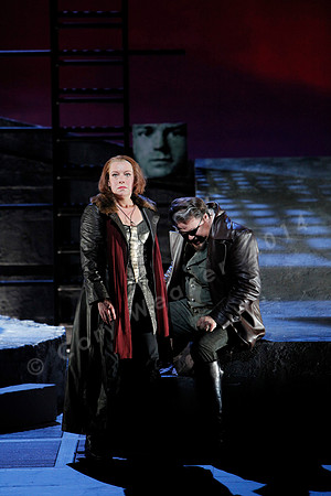 San Francisco Opera Die Walkure with Eva-Maria Westbroek, Mark Delavan, Nina Stemme, Christopher Ventris Directed by Francesca Zambello by Ricard Wagner