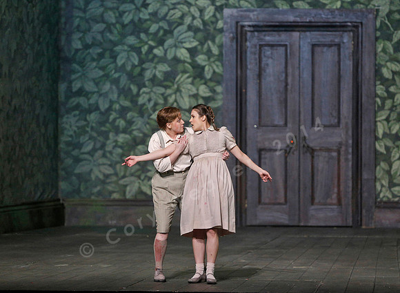 Metropolitan Opera Hansel and Gretel with Andriana Chuchman and Jennifer Johnson Cano by Engelbert Humperdink