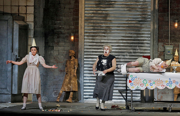 Metropolitan Opera Hansel and Gretel with Andriana Chuchman and Jennifer Johnson Cano by Engelbert Humperdink
