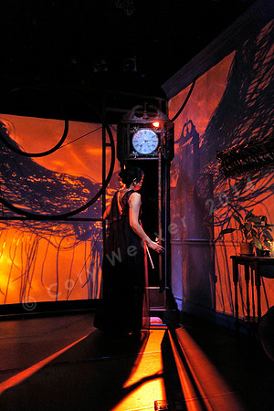 Prototype Festival Sunken Cathedral by Bora Yoon. Featuring Korean traditional dance and drumming artist Vong Pak, projections by Adam Larsen, set by Tom Lee, interaction design by R. Luke DuBois, and