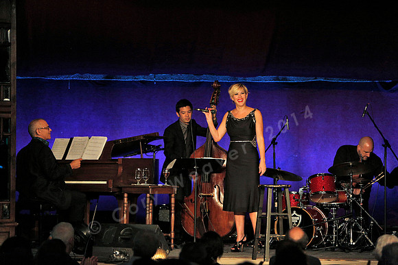 Bard Summerscape, Spiegeltent, Molly Ringwald