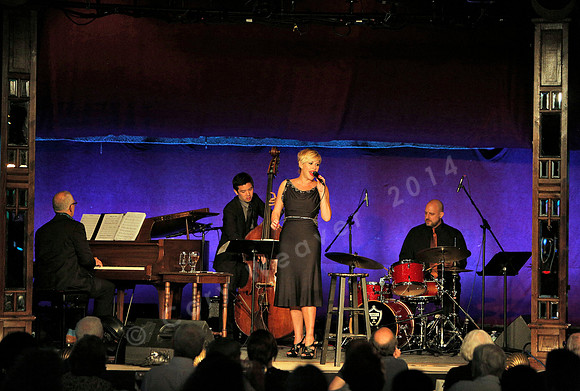 Bard Summerscape, Spiegeltent, Molly Ringwald
