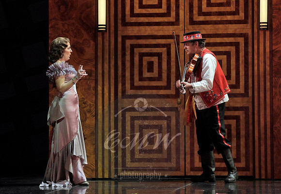 Minnesota Opera, Dinner at Eight