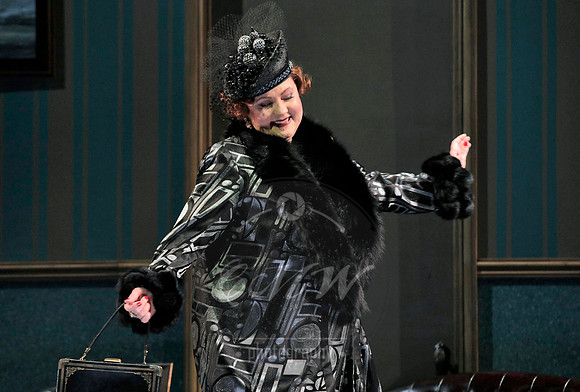 Minnesota Opera, Dinner at Eight